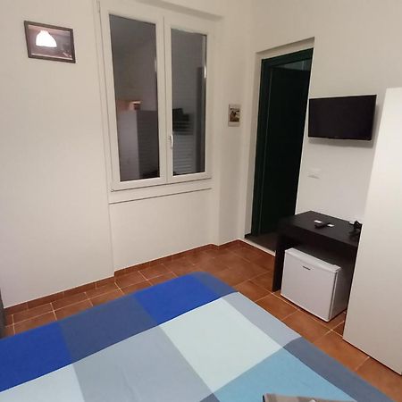 Celtic House B&B Varazze Exteriör bild
